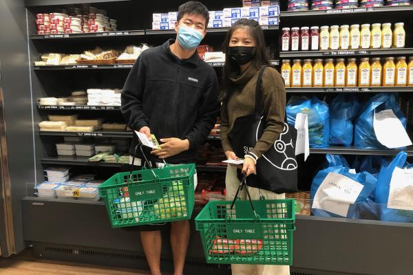 First-year students were given a $25 TechCASH gift card to shop for grocery items during a trip to Daily Table. MIT staff also created a recipe challenge to encourage students to work together on making their own variation of quesadillas.